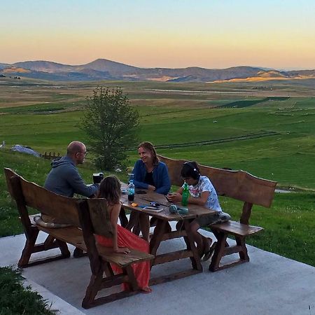 Family Farm Apartments Žabljak Exteriör bild